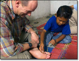 Making bracelets from string